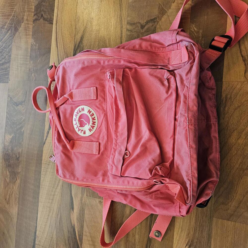 Fjällräven Kanken Classic Backpack‎ - Red